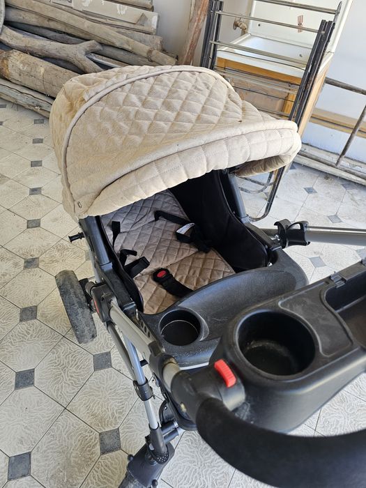 Детская коляска в отличном состоянии.