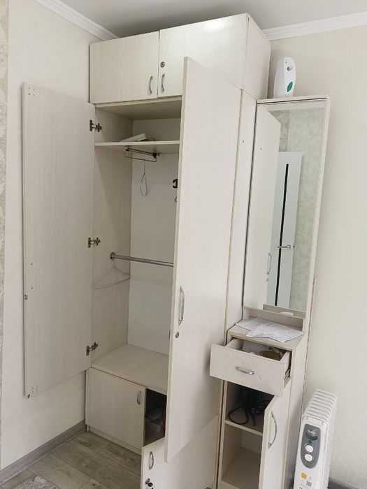 Шкаф для прихожей