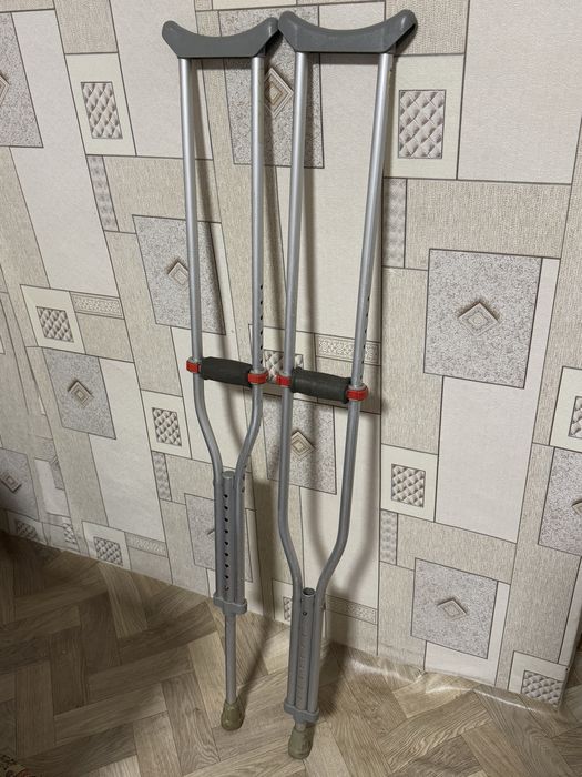 Костыли подмышечные б/у