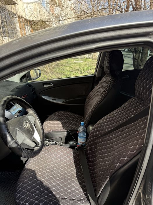 Продам Авточехлы в комплекте