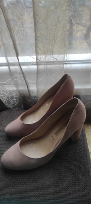 Обувки - естествен велур