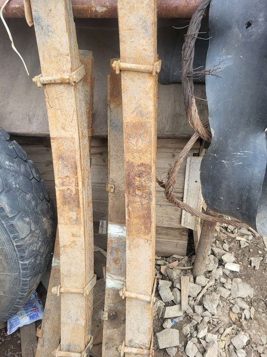 Продам запчасти на зил 130