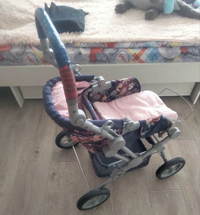 Коляска игрушечная