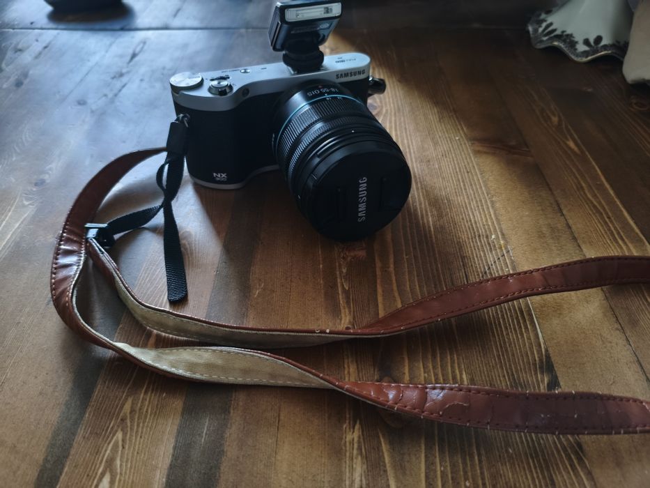 Продам камеру Samsung NX300