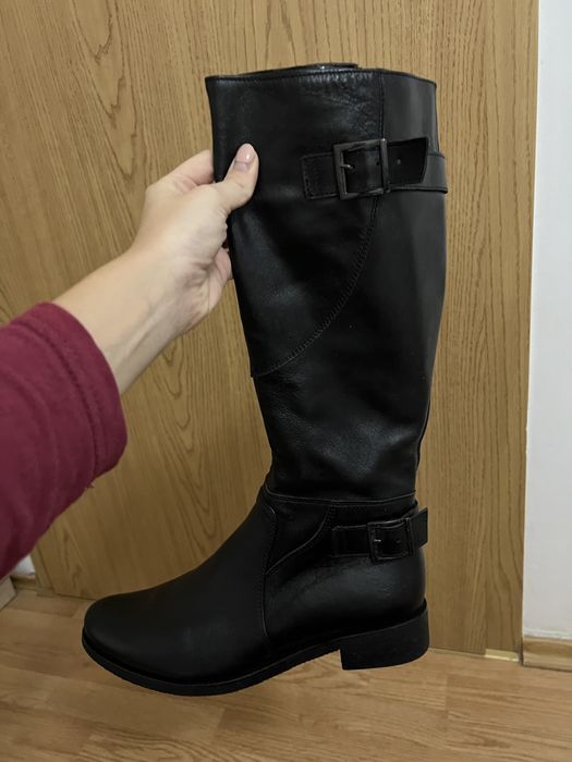 Cizme negre din piele
