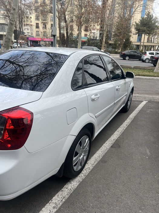 LACETTI. 1,8 2013 йил сотилади.