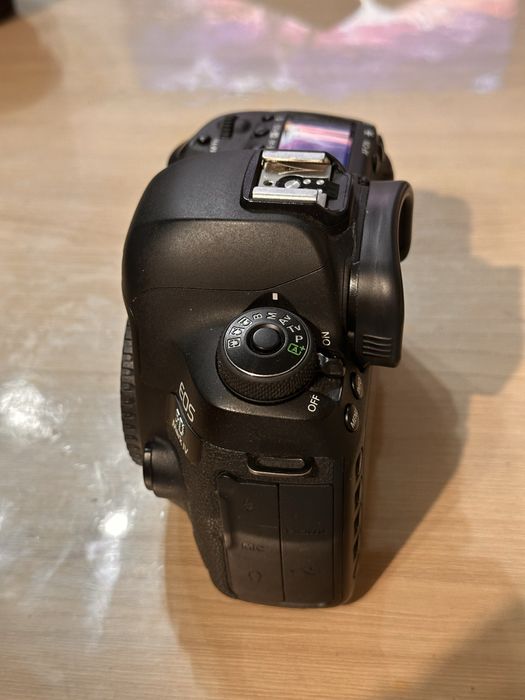 Canon 5d mark iv + обьектив 50mm