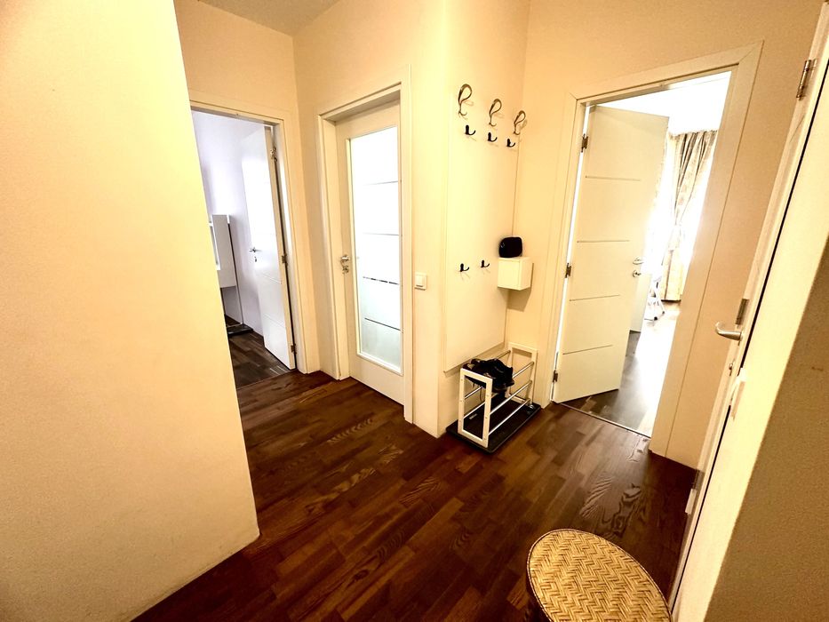 Тристаен апартамент за продажба в тухлена сграда