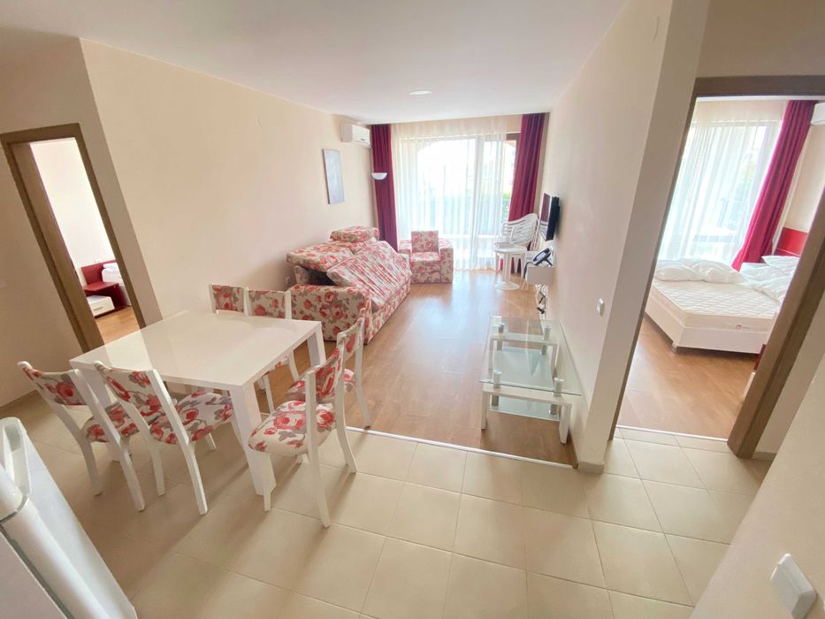 Продава се Тристаен апартамент в Свети Влас - 124 кв.м за 650 €/кв.м - Снимка #1