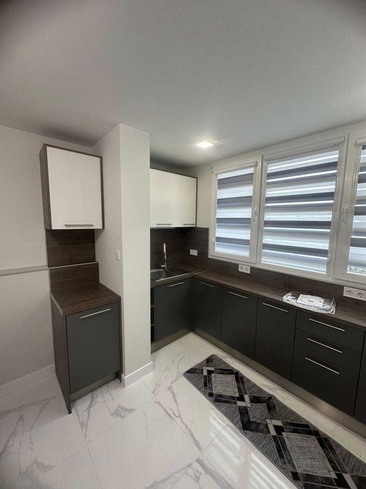 Дава се под наем Тристаен апартамент в Пловдив, Кършияка - 70 кв.м за 600 € - Снимка #1