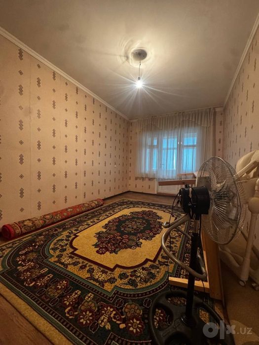 3 ком 9 мк вдоль дороги отличная лакация!