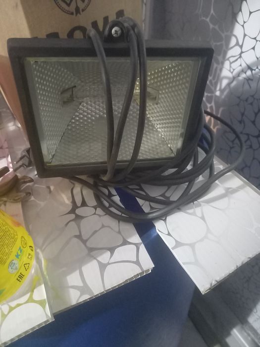 Прожектор  сатылады