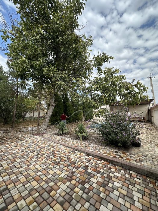 Продам дачу (6 соток земля)