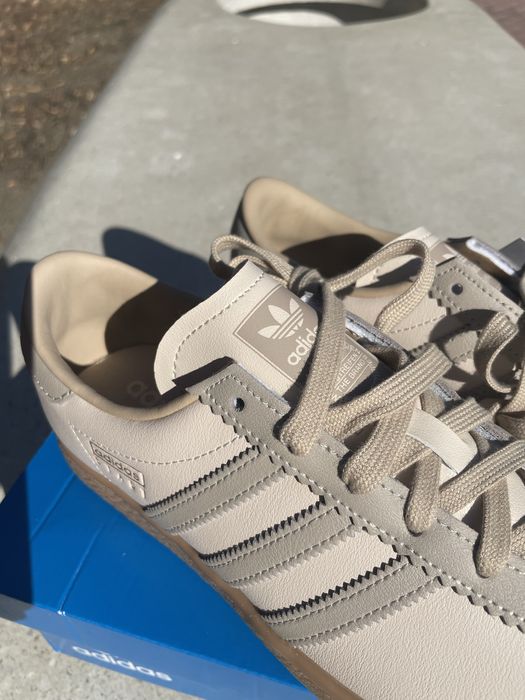 Продам кроссовки Adidas НОВЫЕ