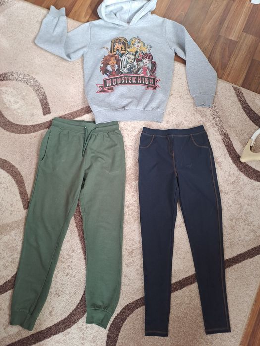 Дрехи за момиче 134,146 и 152