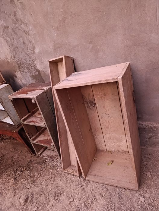Продам деревянные ящики,с полками и без,в рабочем состоянии