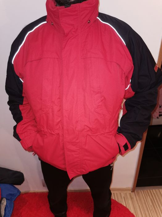 Geaca impermeabila mărime M