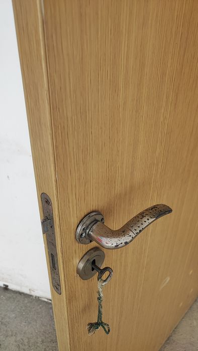 Продавам интериорни врати 3бр