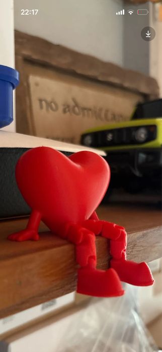 Продам милые сердечки с ножкаии