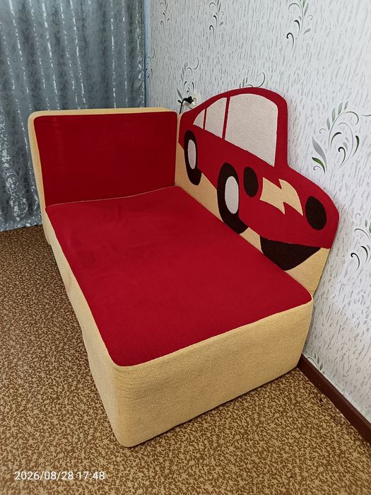 Продам детский диванчик