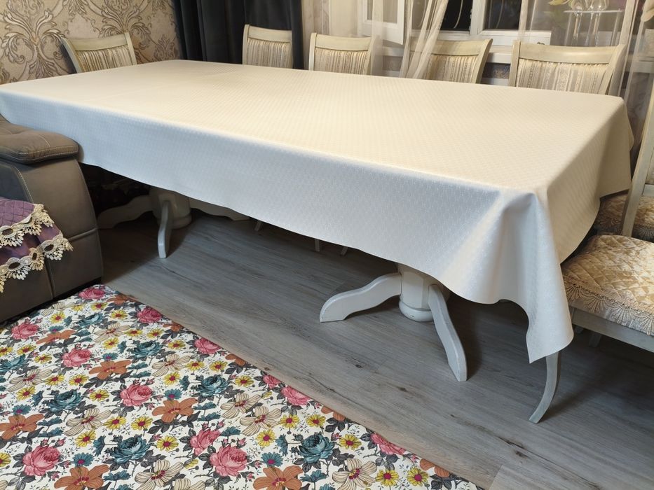 Продаётся деревянный стол раздвижной