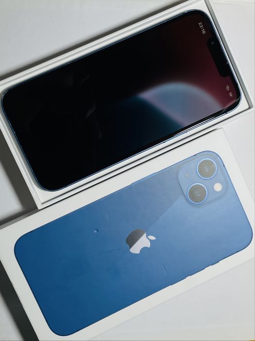 iPhone 13.