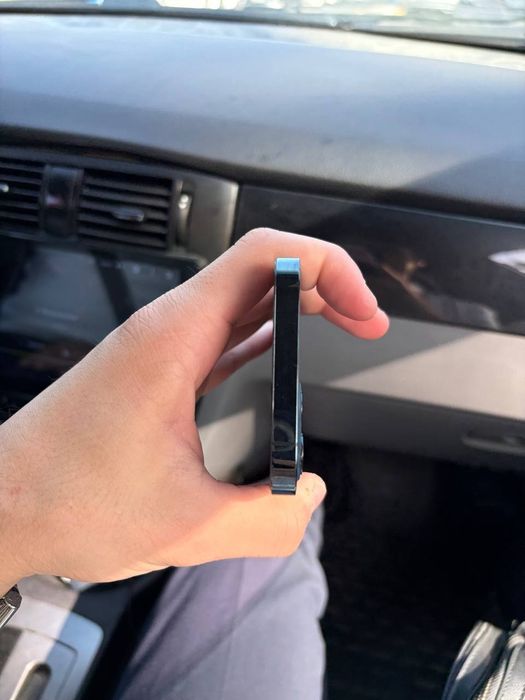 Iphone 12 pro holati zor