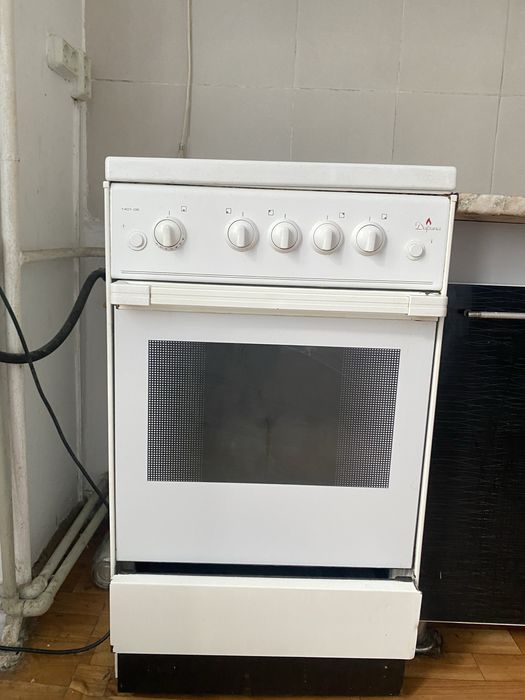 Продам газовую плиту