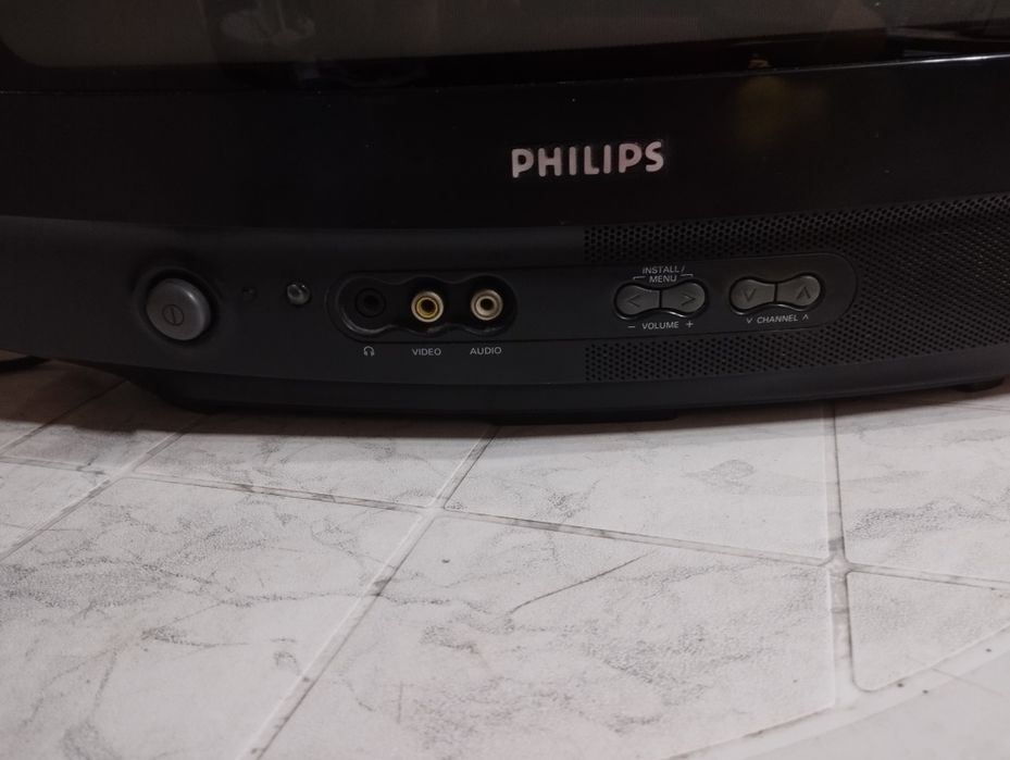 продавам цветен телевизор