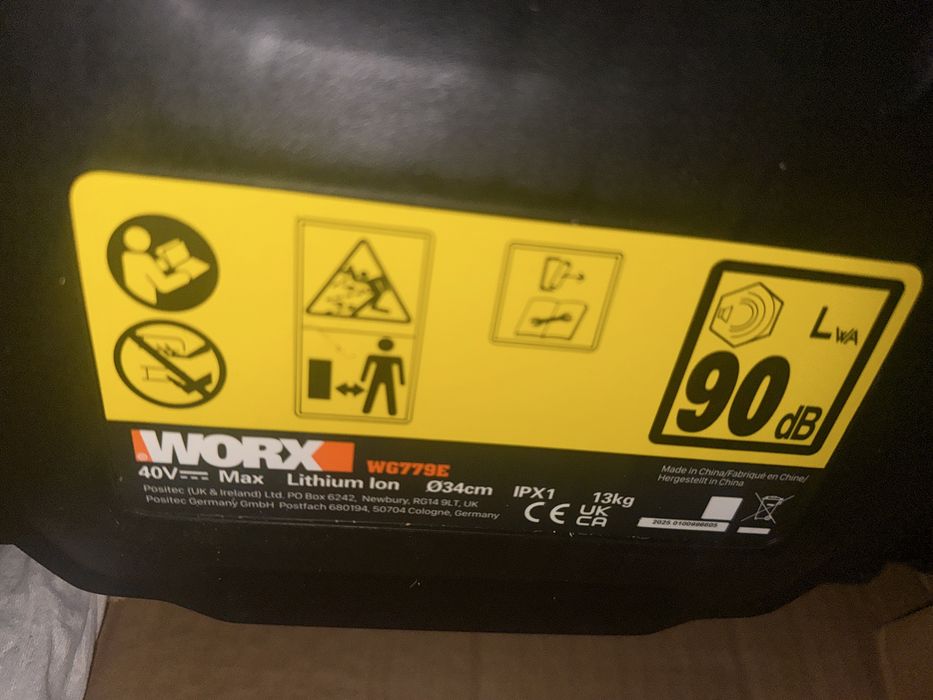 Masina de tuns iarba WORX , Nouă