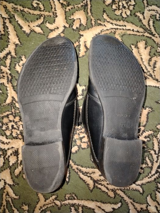 Продам туфли мужские 39р