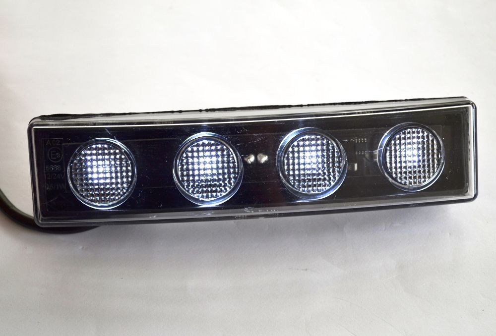 1 бр. LED ЛЕД габарити за таван за Скания Scania R P G  с 4 SMD бели