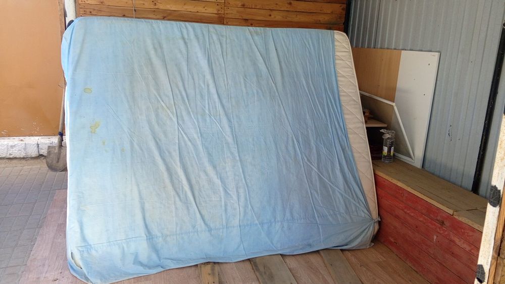 Продам кровать двуспальная