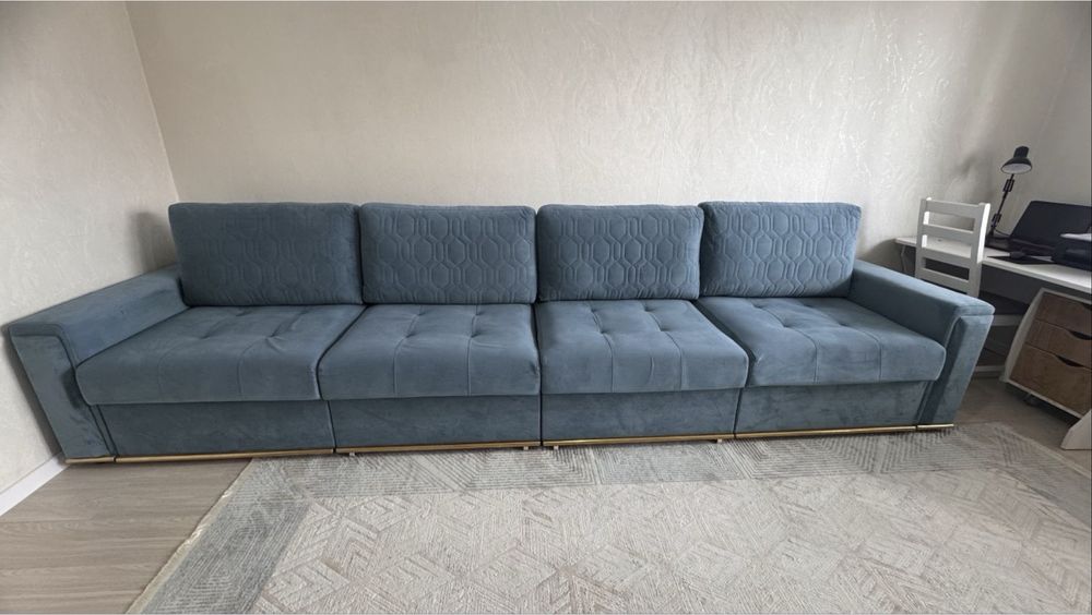 Продам диван в хорошем состояние