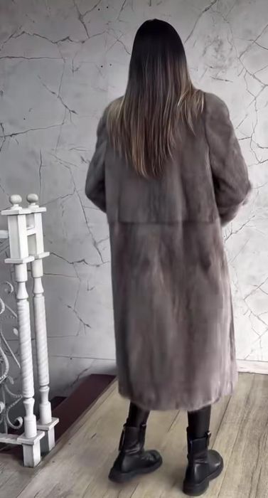 Продам норковую шубу