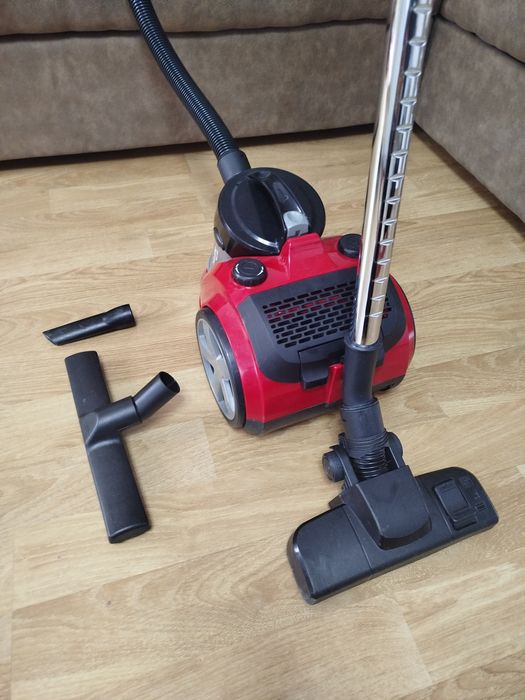 Aspirator fără sac Star-Light, 700W, Cyclonic, Filtru HEPA