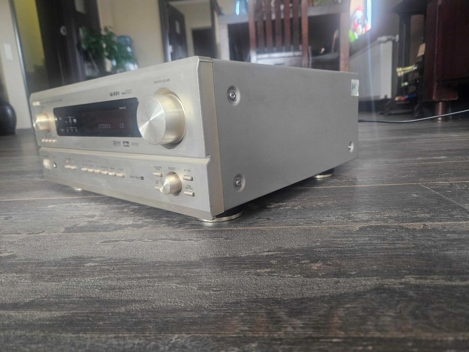 Продавам ресивър Denon AVR-2800 Dolby Digital DTS 5.1 Surround AV