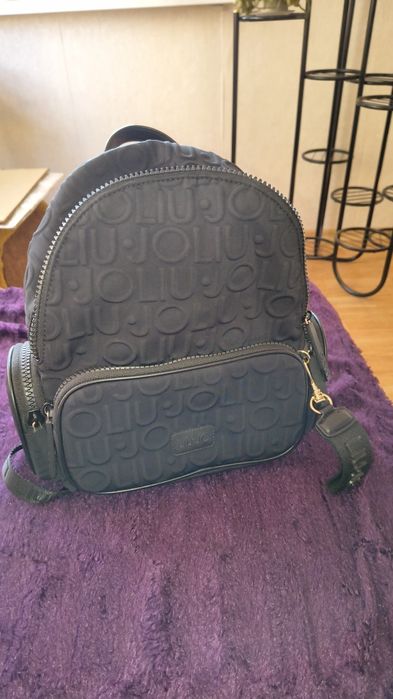 Черна дамска раница