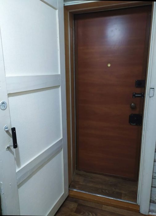 2 комнатная в центре.