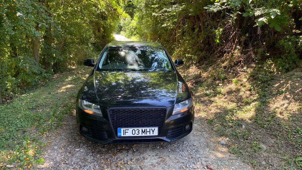 Vând urgent Audi A4 b8 volan pe dreapta pret 2000  de euro fix