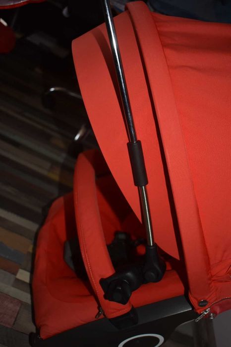 Stokke Xplory в червен цвят