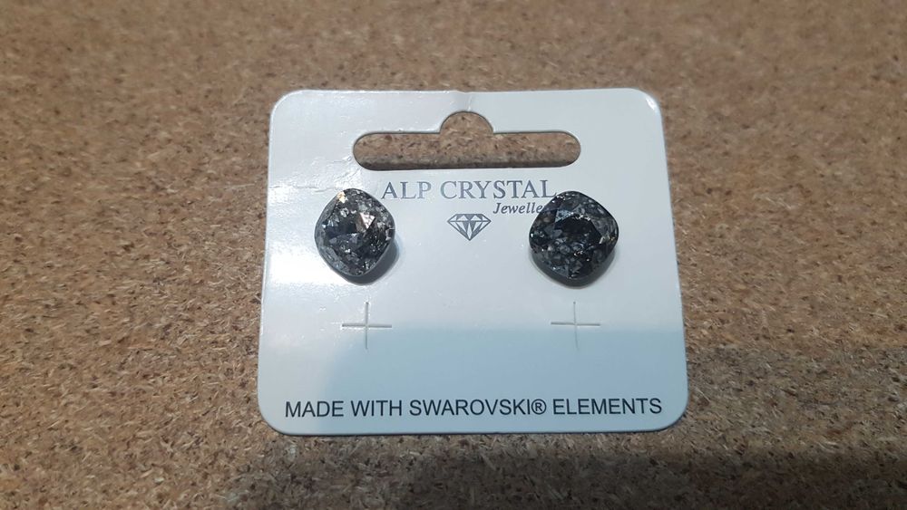 Нови бижута  обеци