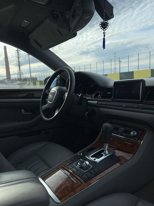 Продам Audi a8 d3