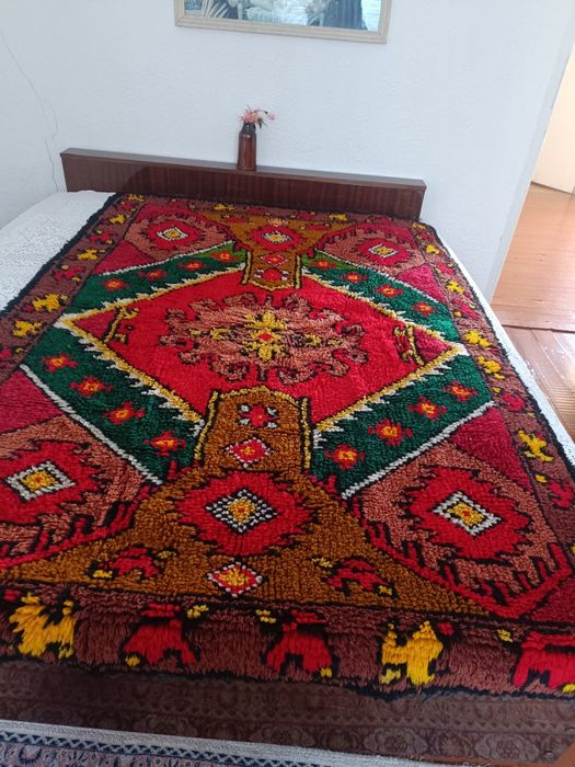 Вълнен китеник медальон