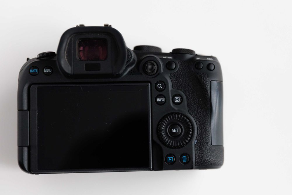 Canon R6 Body продам