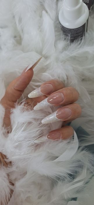 Модель на длинное наращивание Френч