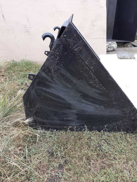 Ковш шириной 1.8 м для КУН 0,8