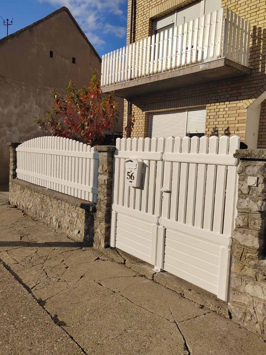 12 ЛВ.Продавам PVC профили за огради!!ЦЕНА 12 лв за л.м