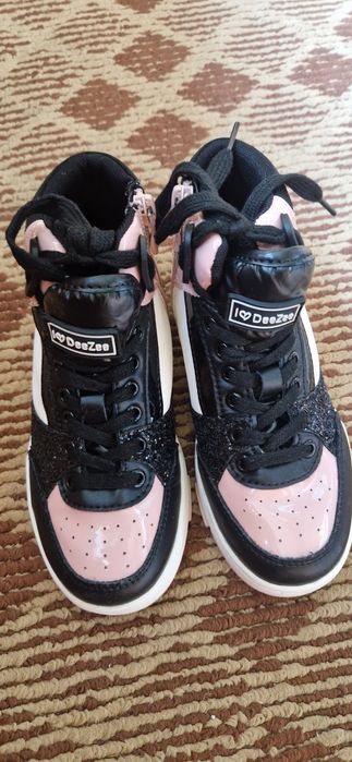 Кецове DeeZee. Като нови