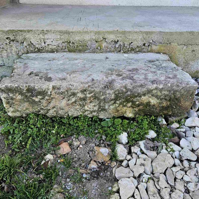 Дялан камък , дялън камък